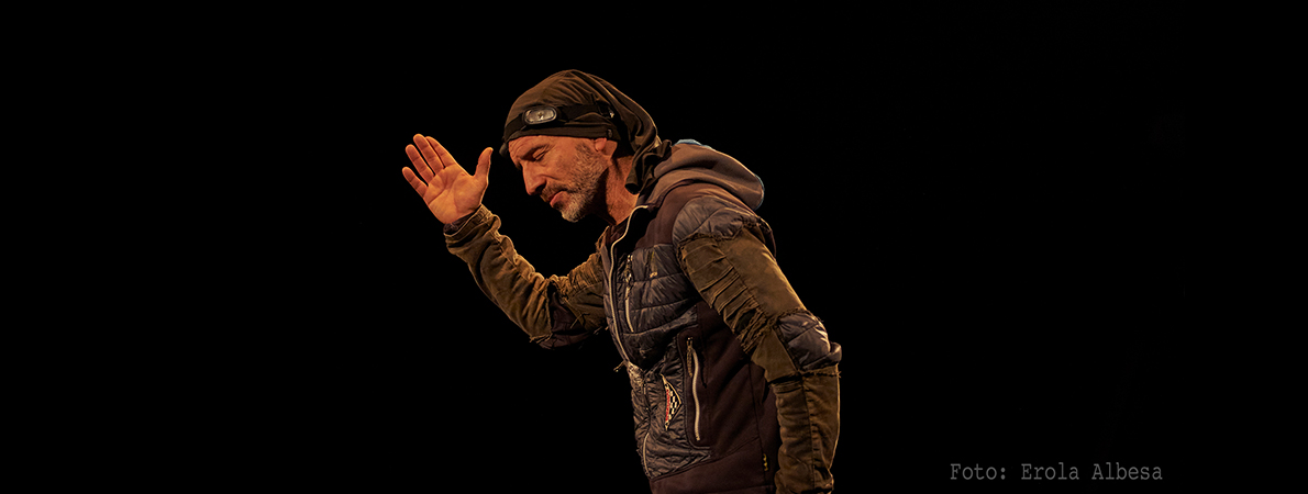 SI AIXÓ ÉS UN CAVALL – Cia Sense Boxes